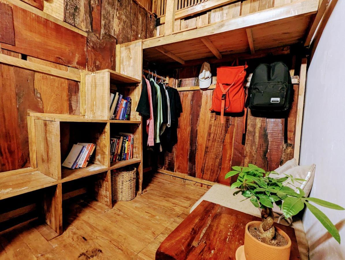 The Gk House Hostel, Ecolliving, Central City, Natural Wooden, Chill View Rooftop, Restaurant And Cocktail Bar Ho Chi Minh City Exterior photo