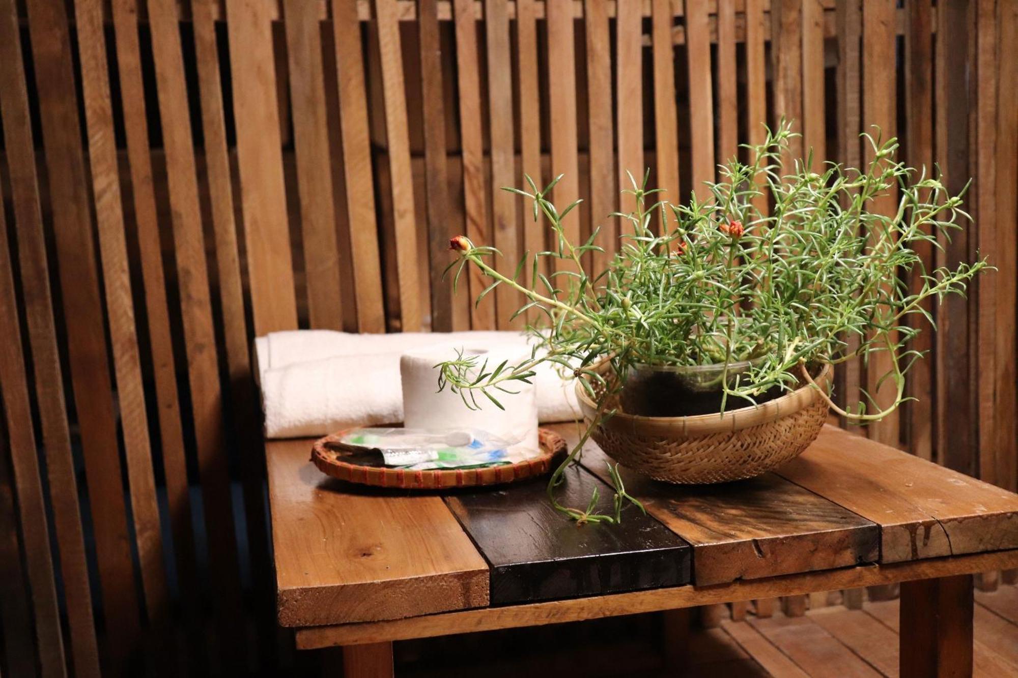 The Gk House Hostel, Ecolliving, Central City, Natural Wooden, Chill View Rooftop, Restaurant And Cocktail Bar Ho Chi Minh City Exterior photo