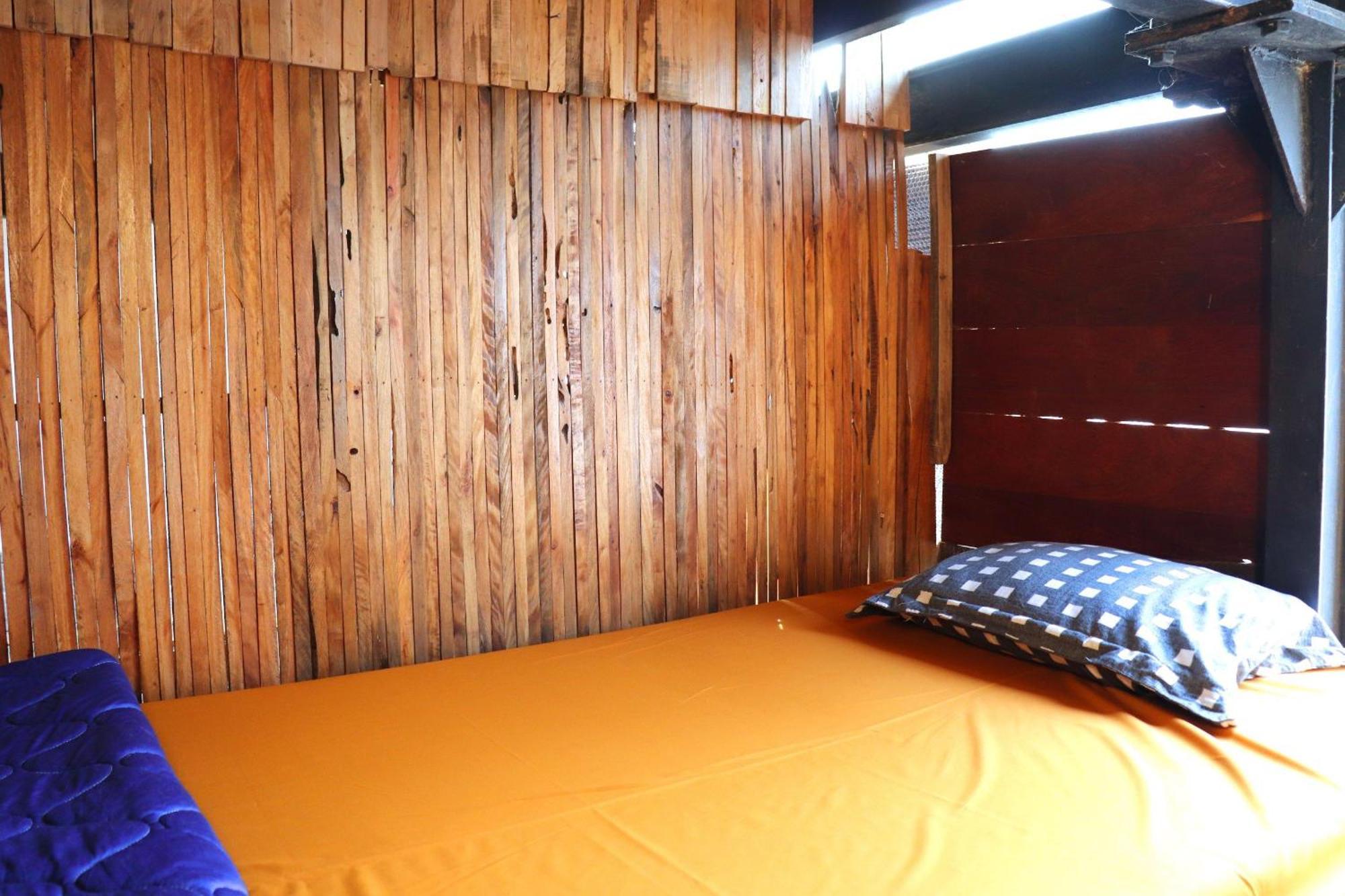 The Gk House Hostel, Ecolliving, Central City, Natural Wooden, Chill View Rooftop, Restaurant And Cocktail Bar Ho Chi Minh City Exterior photo