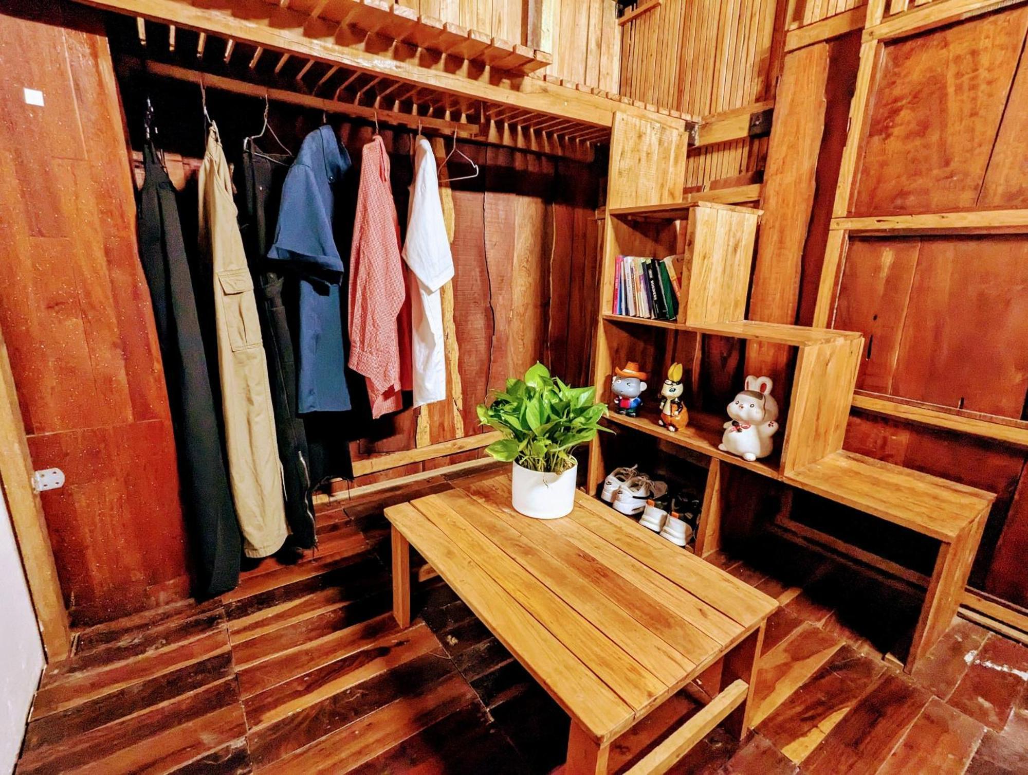 The Gk House Hostel, Ecolliving, Central City, Natural Wooden, Chill View Rooftop, Restaurant And Cocktail Bar Ho Chi Minh City Exterior photo