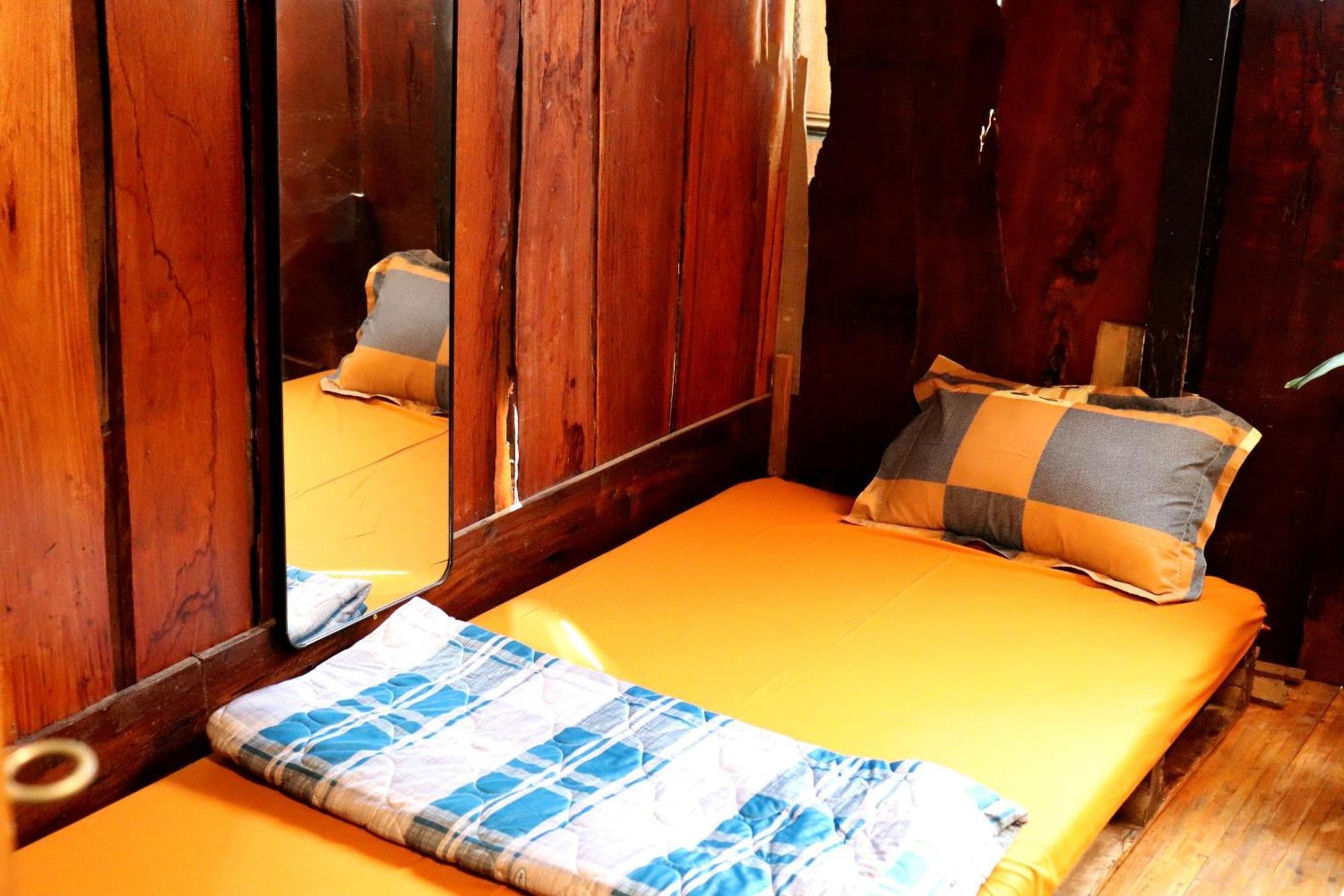 The Gk House Hostel, Ecolliving, Central City, Natural Wooden, Chill View Rooftop, Restaurant And Cocktail Bar Ho Chi Minh City Exterior photo
