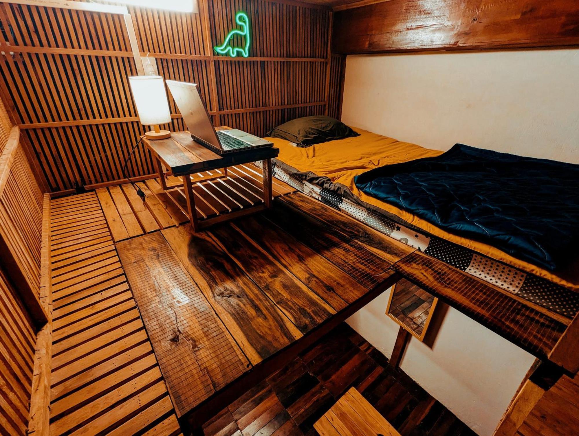 The Gk House Hostel, Ecolliving, Central City, Natural Wooden, Chill View Rooftop, Restaurant And Cocktail Bar Ho Chi Minh City Exterior photo